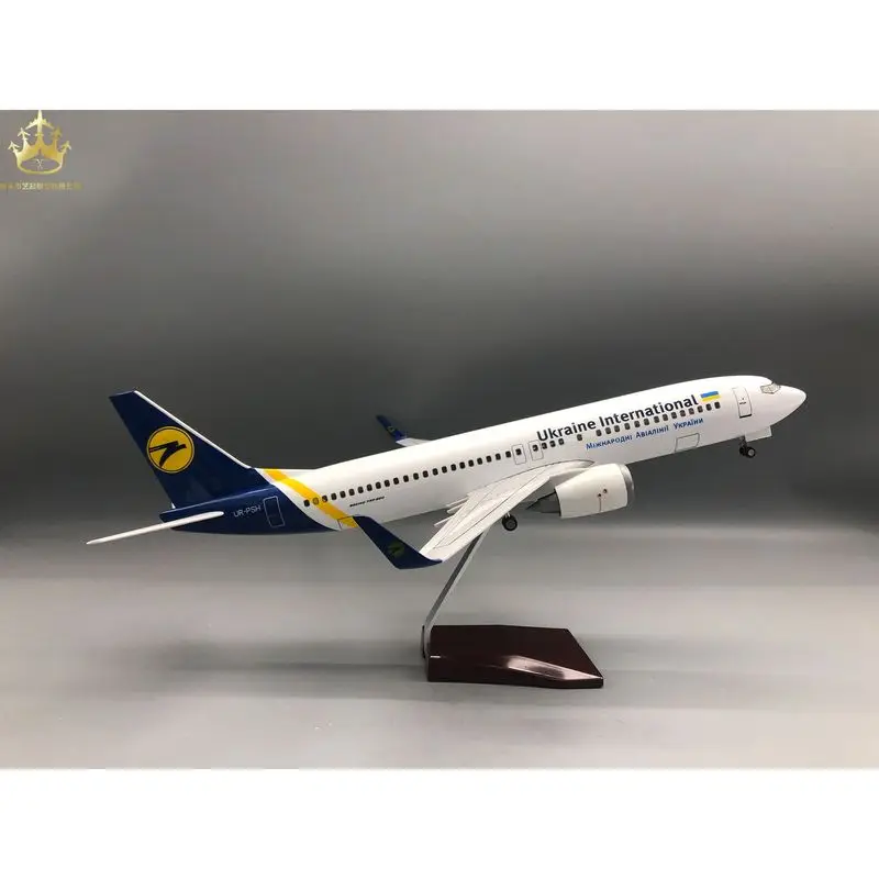 

737 Ukraine Airlines aircraft model 47cm with lights and wheels simulation static model