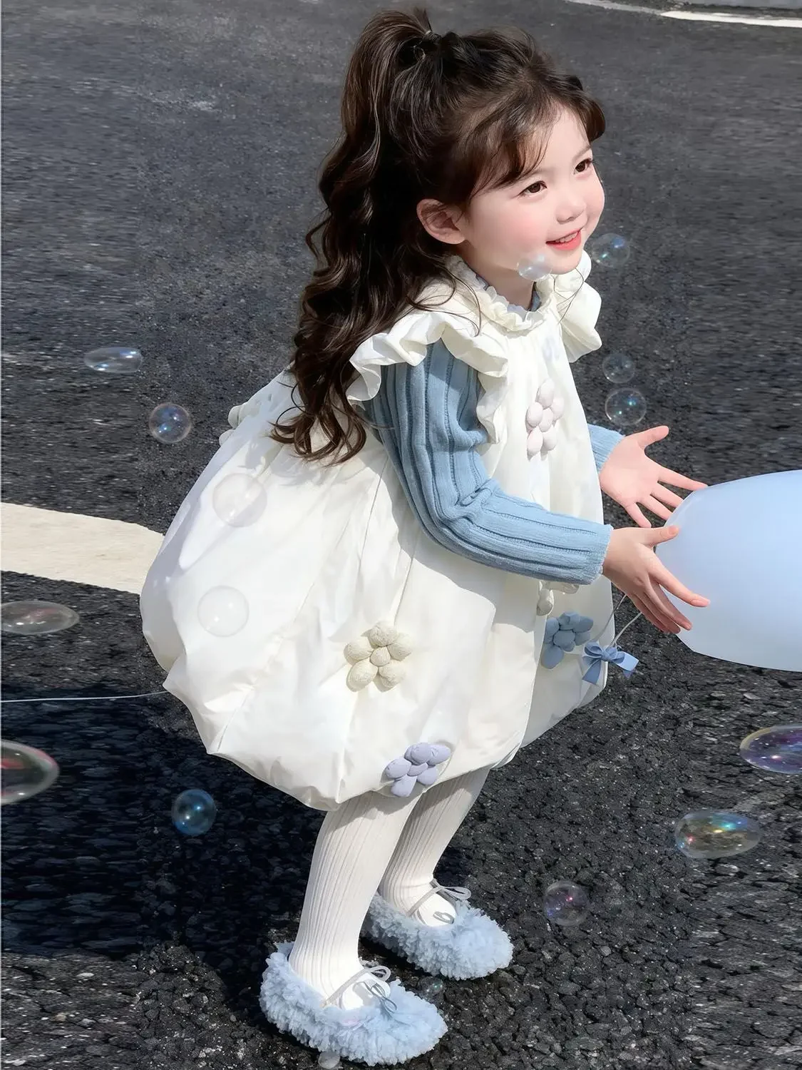 

Girls White Flower Cotton Vest Dress 2 pcs Set Sweet Sweater Princess Style Autumn Winter 2026 New Children's Clothing