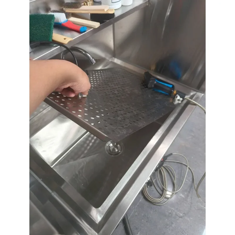 Stainless steel console for CWT shoe washing gun with punched mesh plate, dual-purpose console sink