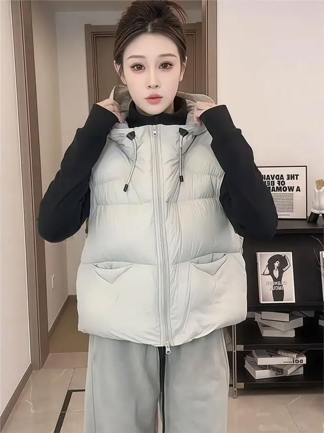 Women's down Vest 2026 Autumn New Korean Version Casual Small Size Slimming Goose down Jacket Tank Top Coat Female Model