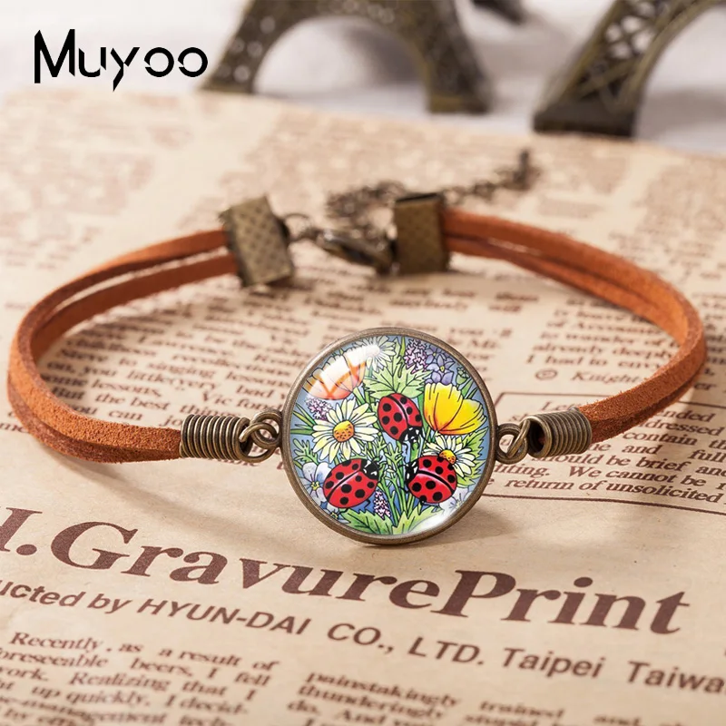 2022 New Ladybug Flower Panting Leather Bracelet Round Glass Dome Photo Bracelets Handmade Jewelry For Women