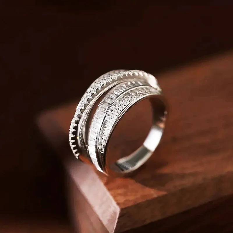 Huitan Gorgeous Women Wedding Rings Fashion Cross Design Full Bling Iced Out Cubic Zirconia Rings Luxury Engagement Band Jewelry