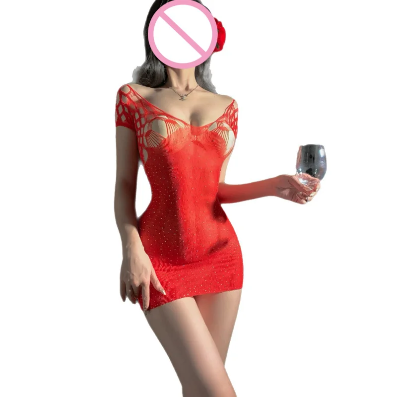 

Сексуальный и соблазнительный облегающий боди CUPID BOX с вырезами и стразами, не требует снятия.