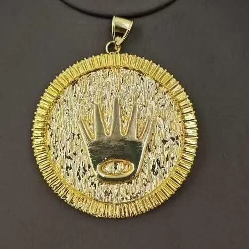 

Позолоченное ожерелье Yulaili с подвеской в виде руки Хамса, винтажный круглый амулет-монета, талисман на удачу и защиту, этническое украшение для женщин и мужчин