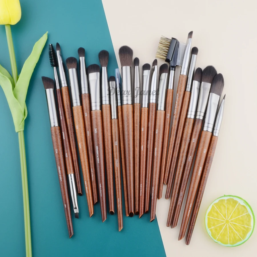 Natural wood Makeup brushes whole set Pro Powder Blusher sculpting Eyeshadow make up kit smudge highlighter eyebrow brush exquis