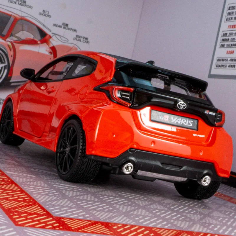 

Maisto 1:24 Toyota Yaris YARIS модель автомобиля из сплава, статические украшения, игрушечная дверь и капот для мальчиков, можно открыть