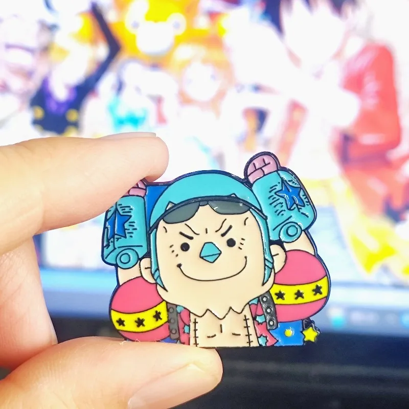 ワンピース漫画ブローチキャップルフィ Q Figurals ゾロサンジアニメアクションフィギュアおもちゃバッジ商品装飾子供のギフト