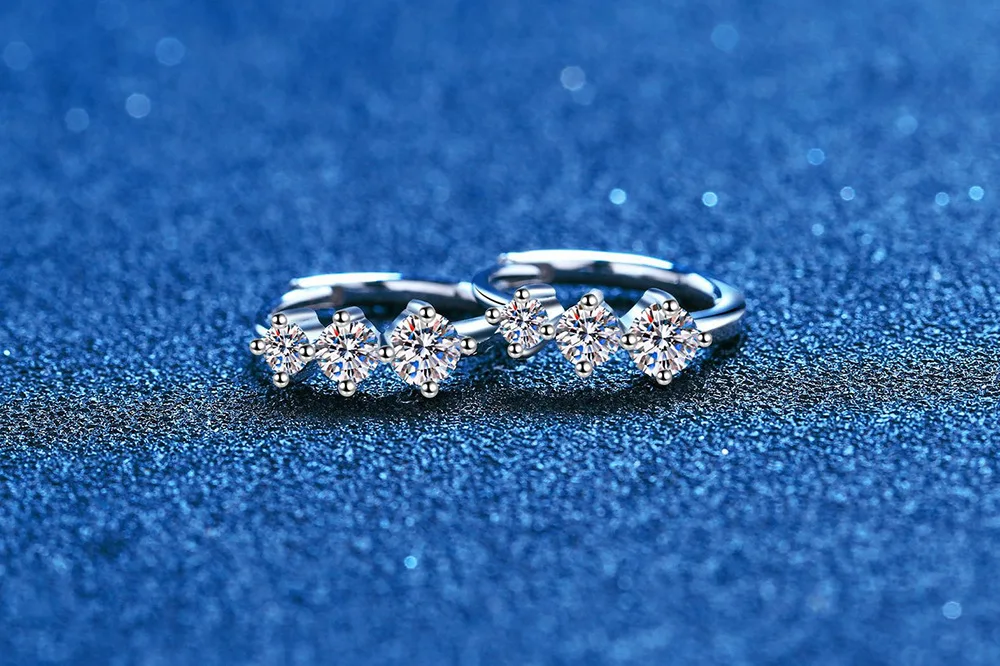 LioraGem Luxury 3-stone Row Hoop Earrings for Women, Featuring 0.72 Carats of D-color Moissanite Platinum PT950 Stamp