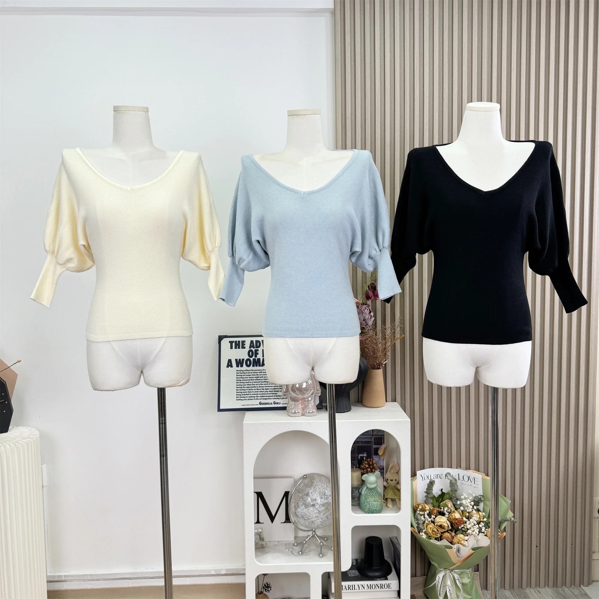 

Весенне-летний вязаный свитер из смесовой шерсти приталенного кроя с рукавами «летучая мышь», с эффектом утяжки талии, создающий стройнящий силуэт, премиум-класса, F722