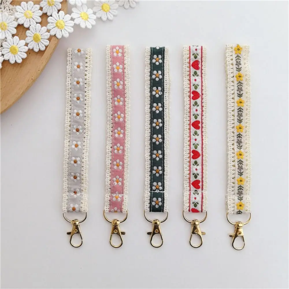 

Versatile Anti-Lost Lace Wrist Strap Colourful Cloth Flower Keychain Ethnic Style Exquisite Trinket Mobile Phone Chain Women