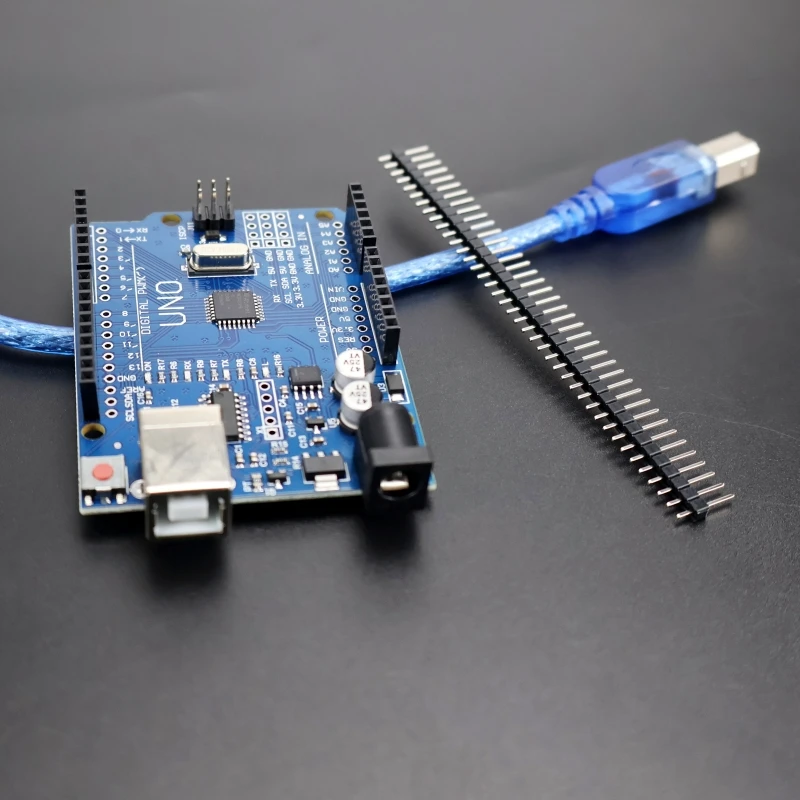 R3 ATmega328P Entwicklungsboard kompatibel mit Arduino mit R3-Pin-Kopf und Kabel