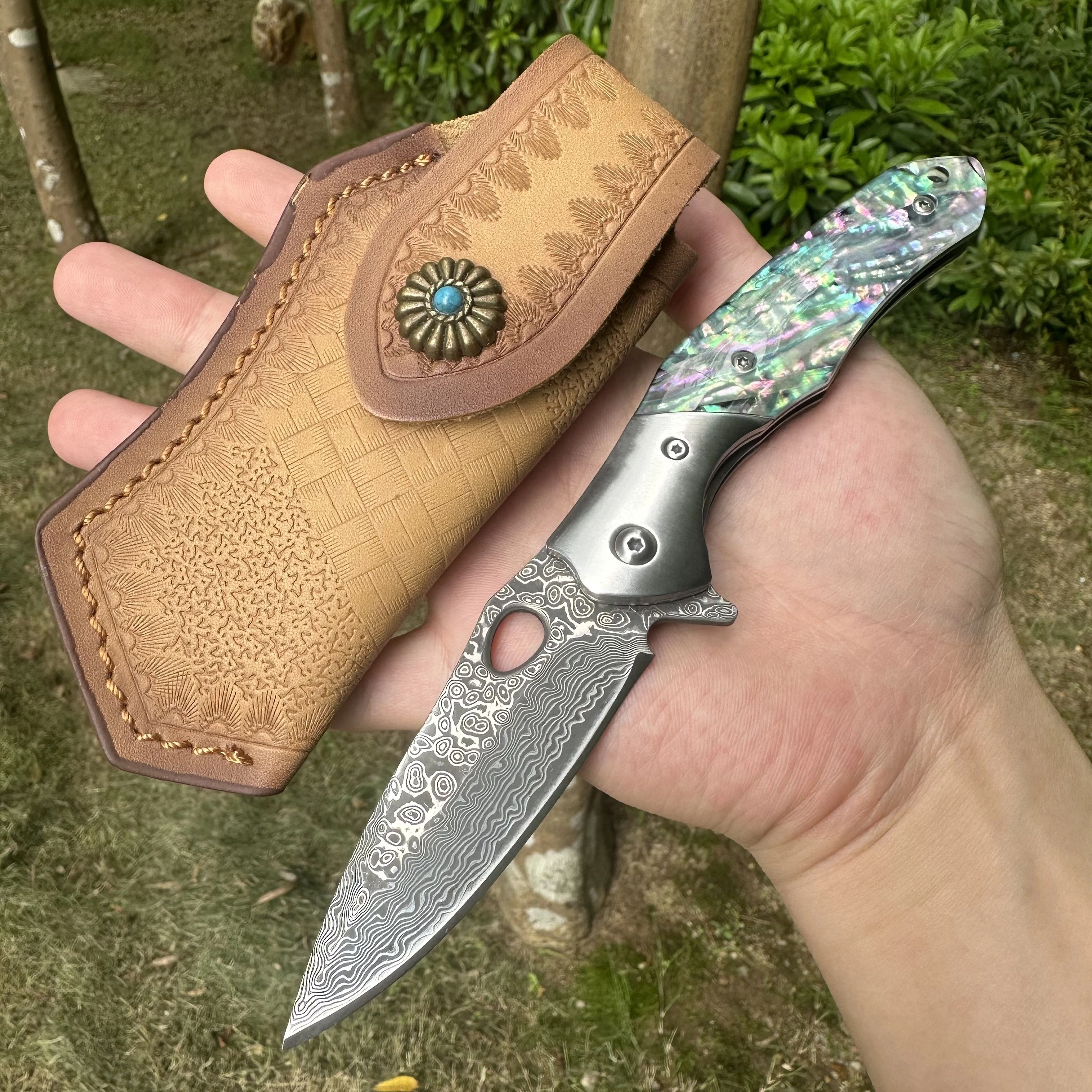 

Topwell Handmade EDC Folding Knife Perfect Quality Damascus VG10 Steel Blade Colorful Shell Handle Kraft Bull Leather Sheath