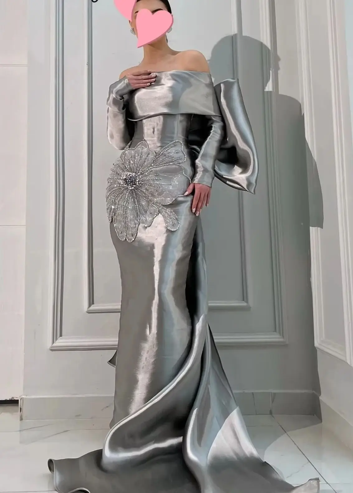 Jirocum luxo prata metálico cetim vestidos de noite fora do ombro cristal frisado flor vestido com arco grande para baile & gala