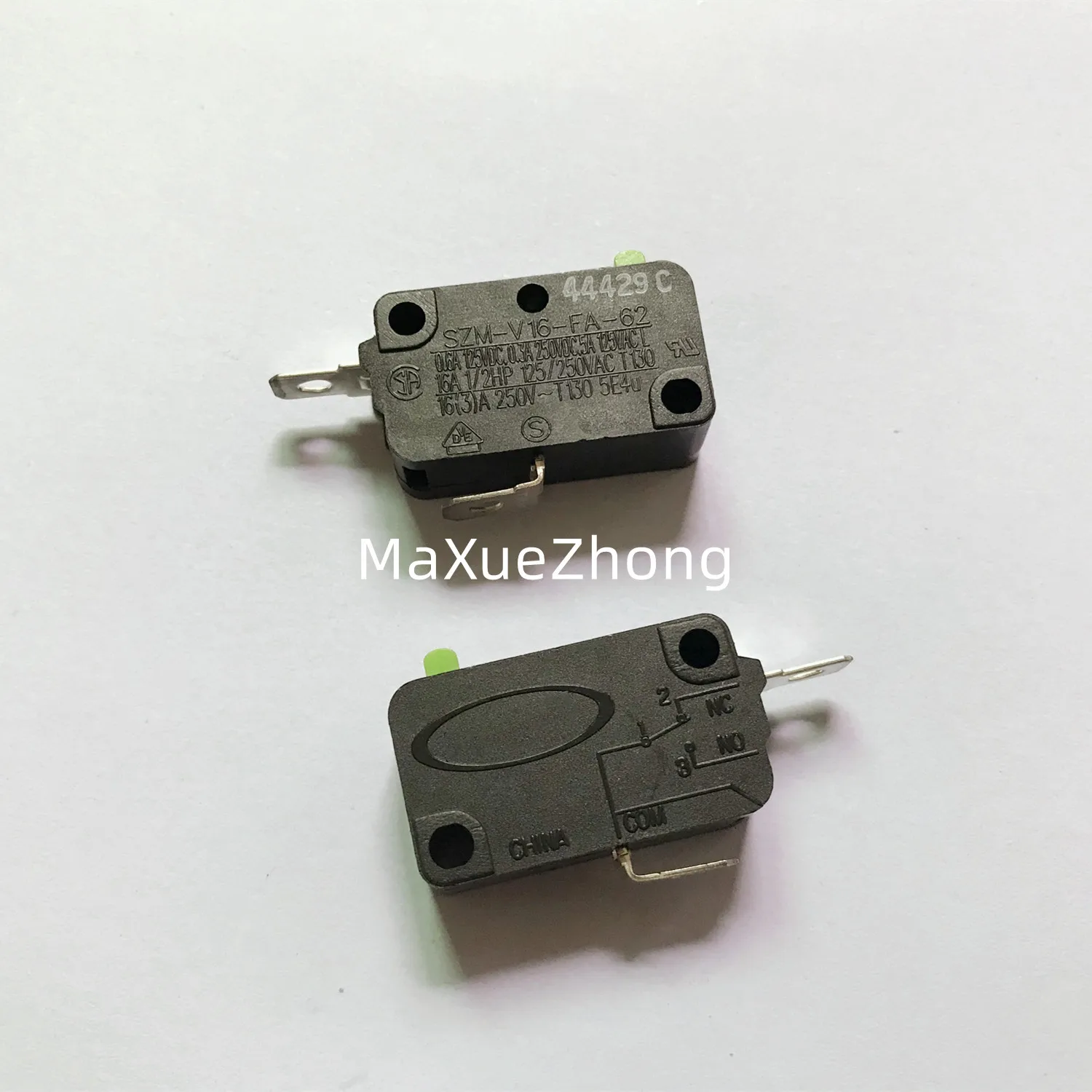 Oryginalny nowy 100% 2pin mikro przełącznik 16[3]A250V SZM-V16-FA-62 normalnie zamknięty LXW-16-3-3 normalnie otwarty
