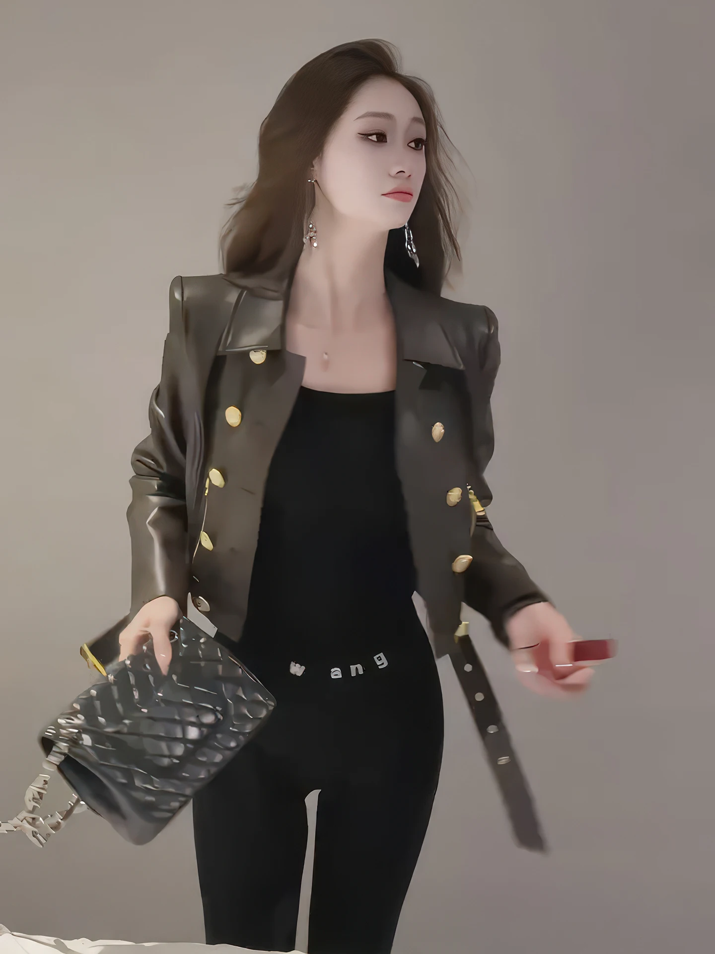 Veste en cuir PU pour femme, style motard, décorée de métal, à double rangée de boutons, manches longues