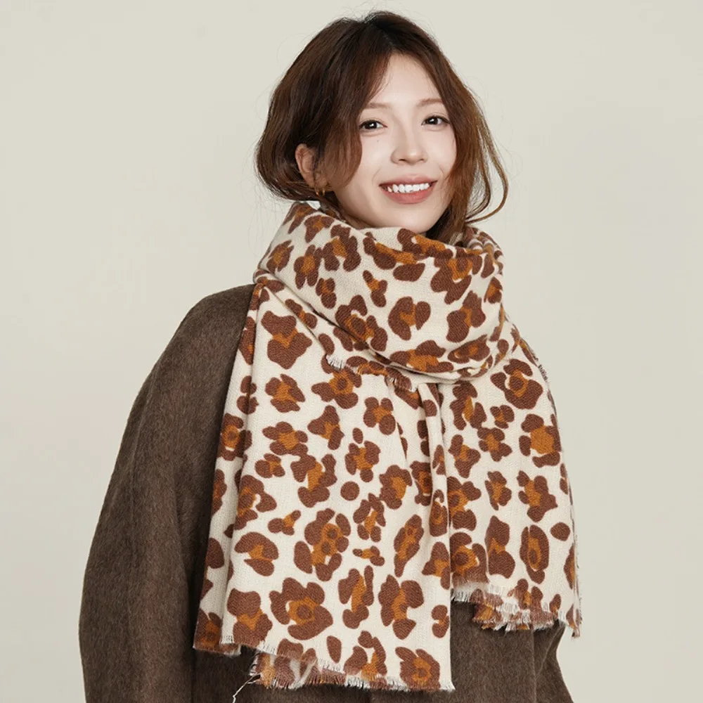 

Soft Tassel Leopard Print Scarf Wool Thicken Foulard Tassel Muffler Windproof Warm Luxury Pashmina Scar Autumn Winter