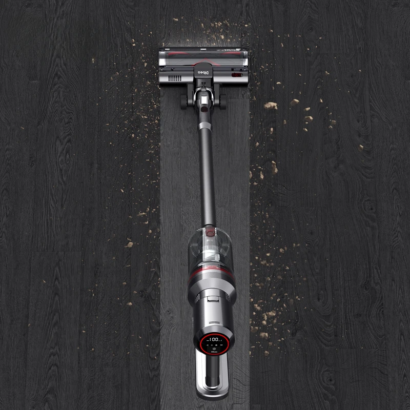 Akku-Staubsauger mit Teilen