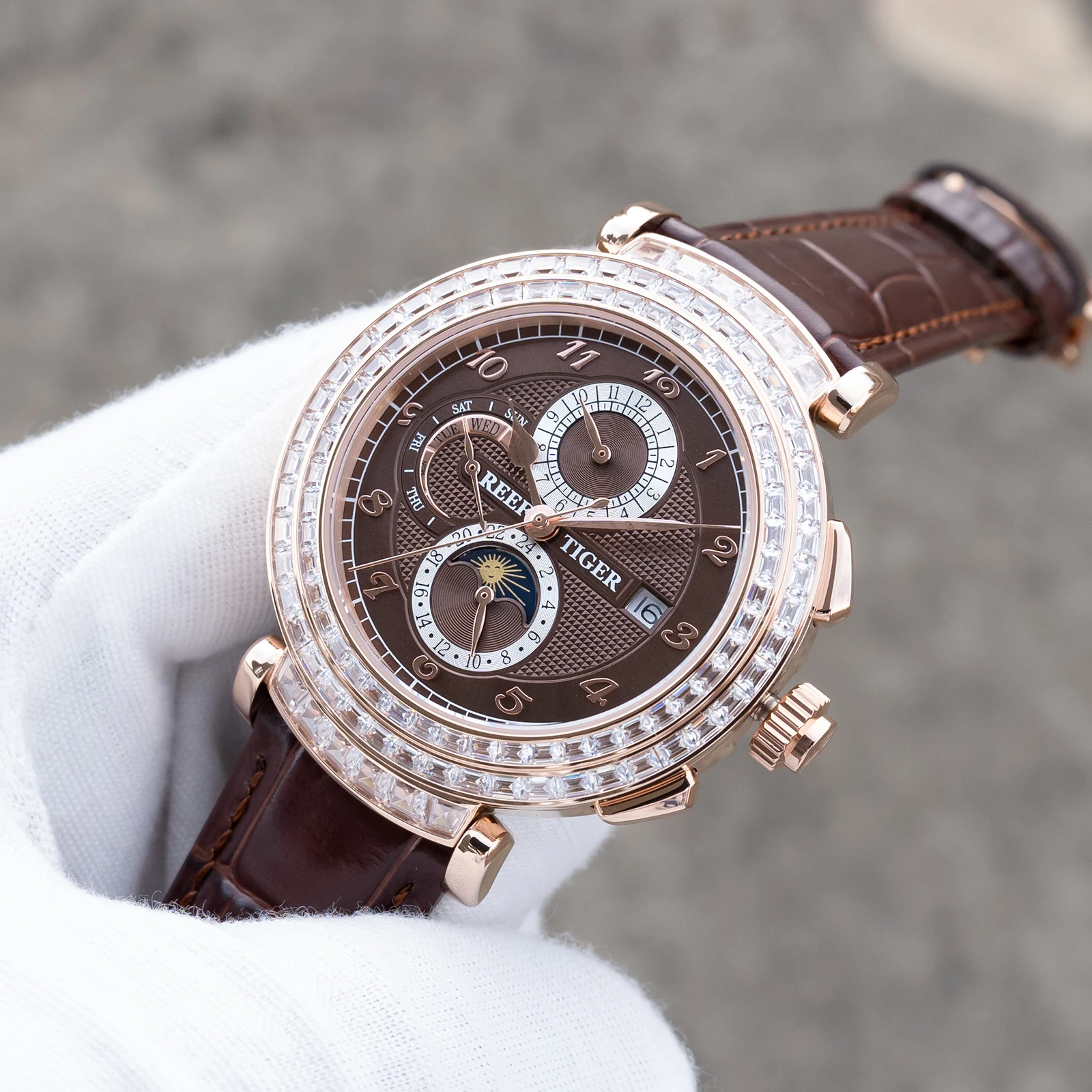 リーフ タイガー RT メンズ ローズゴールド デイト メカニカルウォッチ エレガント ダイヤモンド レザーストラップ 24 時間ムーンフェイズ 自動巻き時計 RGA19S3