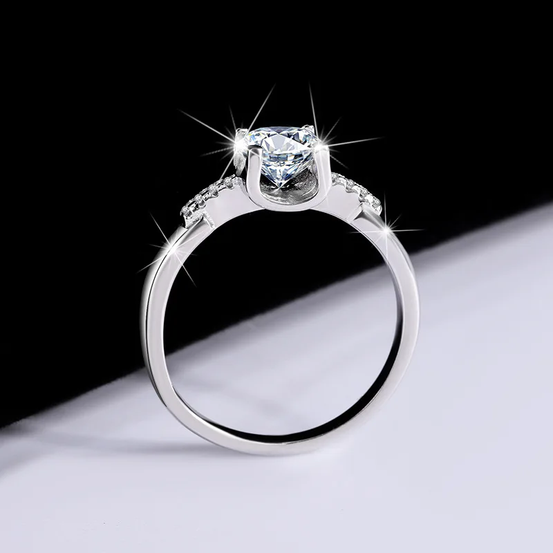 

High-quality Silver Moissanite Rings, Bull Head and Waist Diamond Rings for Women, Proposing, Engaging and Getting Married
