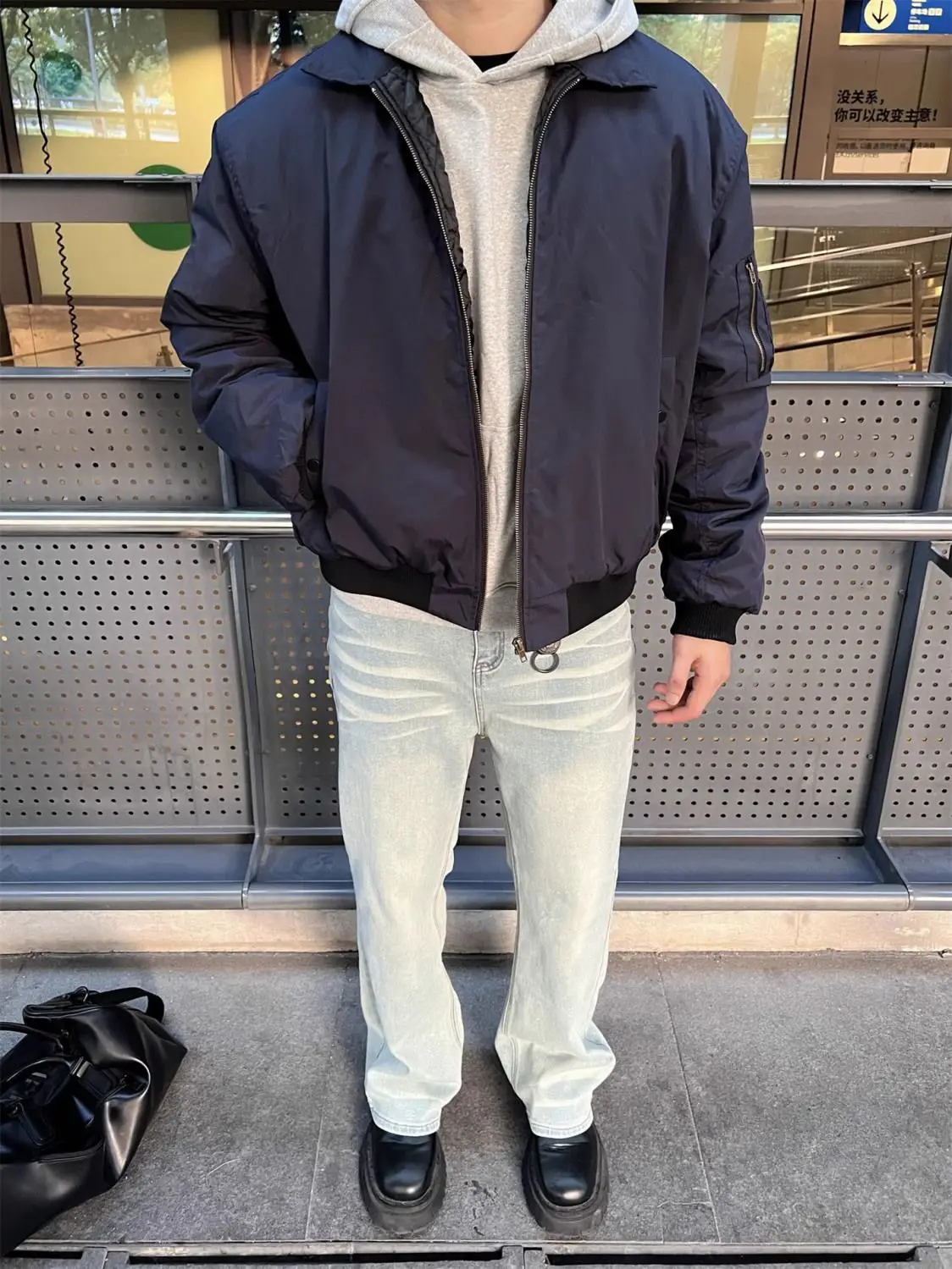 

Куртки-бомберы Женская куртка унисекс Осенняя джинсовая куртка с рваными пуговицами Городская укороченная уличная одежда Хипстерская художественная многослойная повседневная одежда