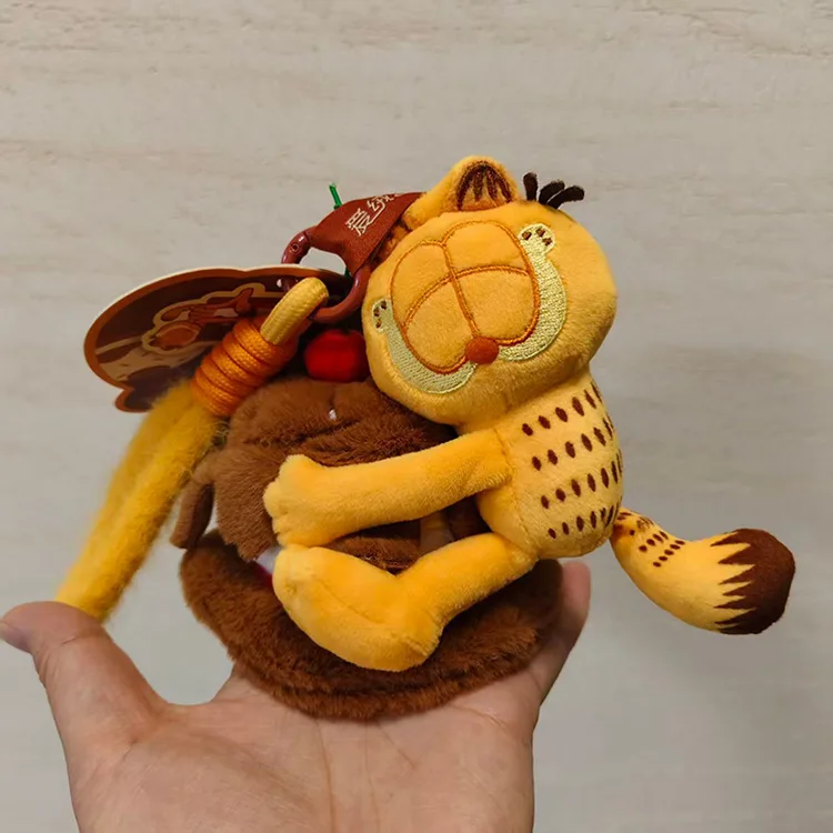 10CM Original Garfield Pendants Plush Toys Kawaii Anime Cartoon Cats Odie Dog Garfield Family Stuffed Plushies Keychains Dolls - view 4