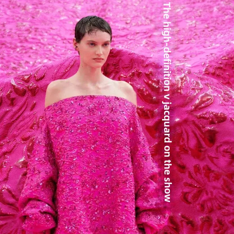 

Жаккардовая парчовая ткань с золотой линией, европейско-американская модная пышная юбка, платье для выступлений, ветровка, пальто, ткань для шитья