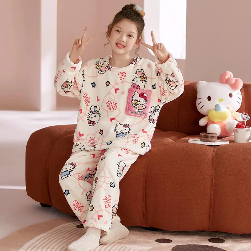 

Детские милые повседневные пижамы в стиле аниме «Hello Kitty», осенне-зимние тонкие фланелевые пижамы Kuromi для девочек, зимний милый коралловый бархатный комплект с героями мультфильмов