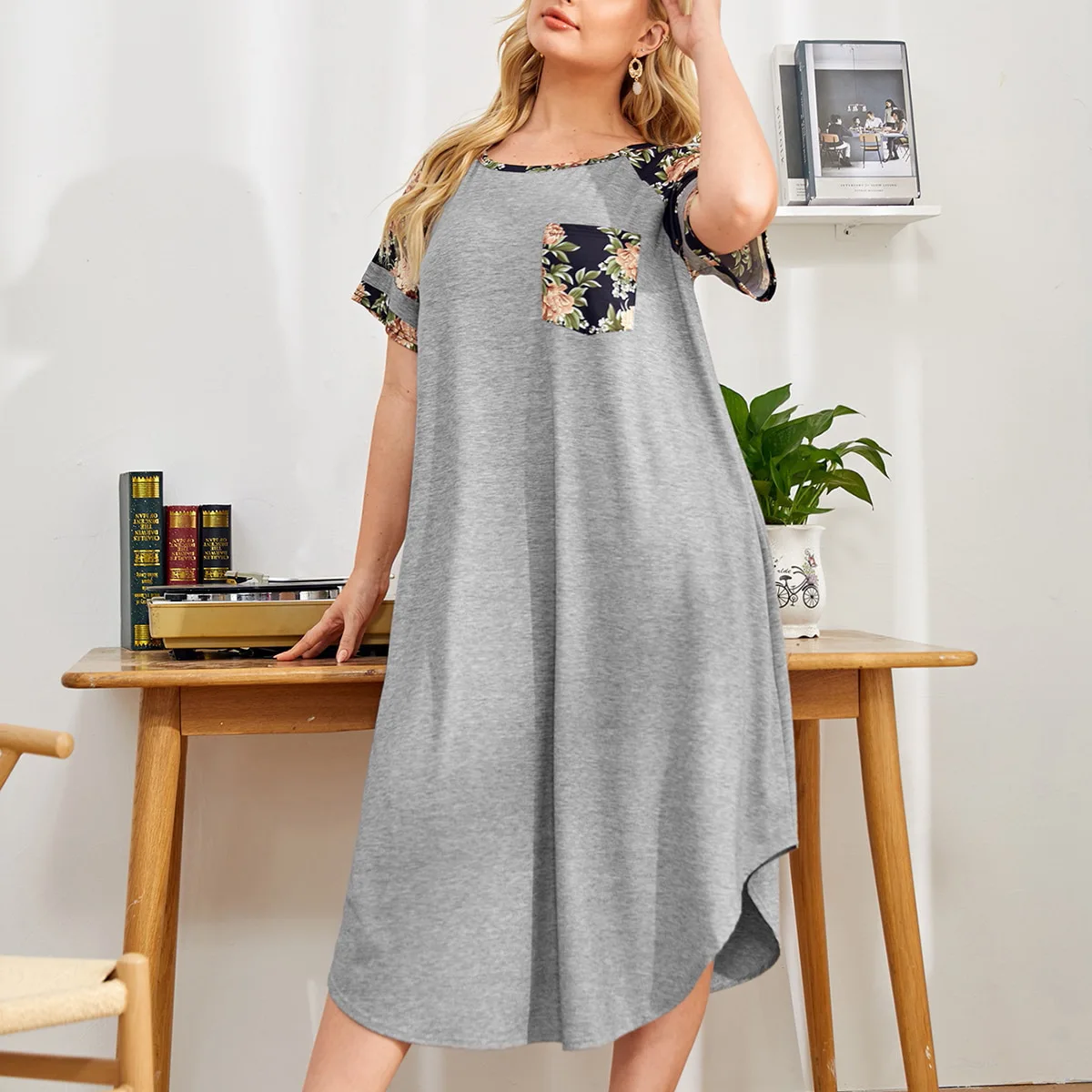 

Summer Plus Size Pajama Dress, Loose And Fat Short Sleeved Printed Patchwork Home Wear, Women's Nightgown
