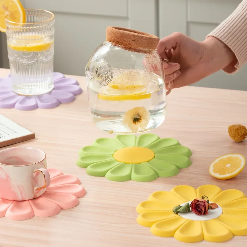 Posavasos de silicona resistentes al calor con flores, posavasos antideslizantes para tazas de bebidas, mantel individual para mesa, accesorios de cocina, almohadillas para posavasos