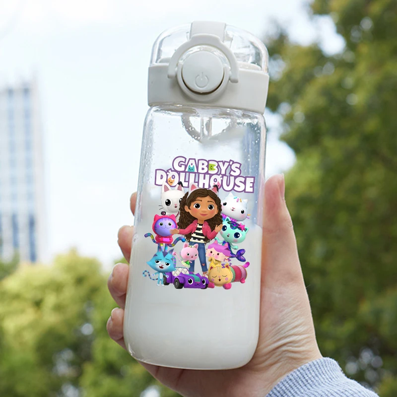 

Новые кукольные домики Габби, бутылки для воды с соломой, милая мультяшная фигурка, чашка для воды для девочек, спортивные бутылки для воды на открытом воздухе, подарки для детей