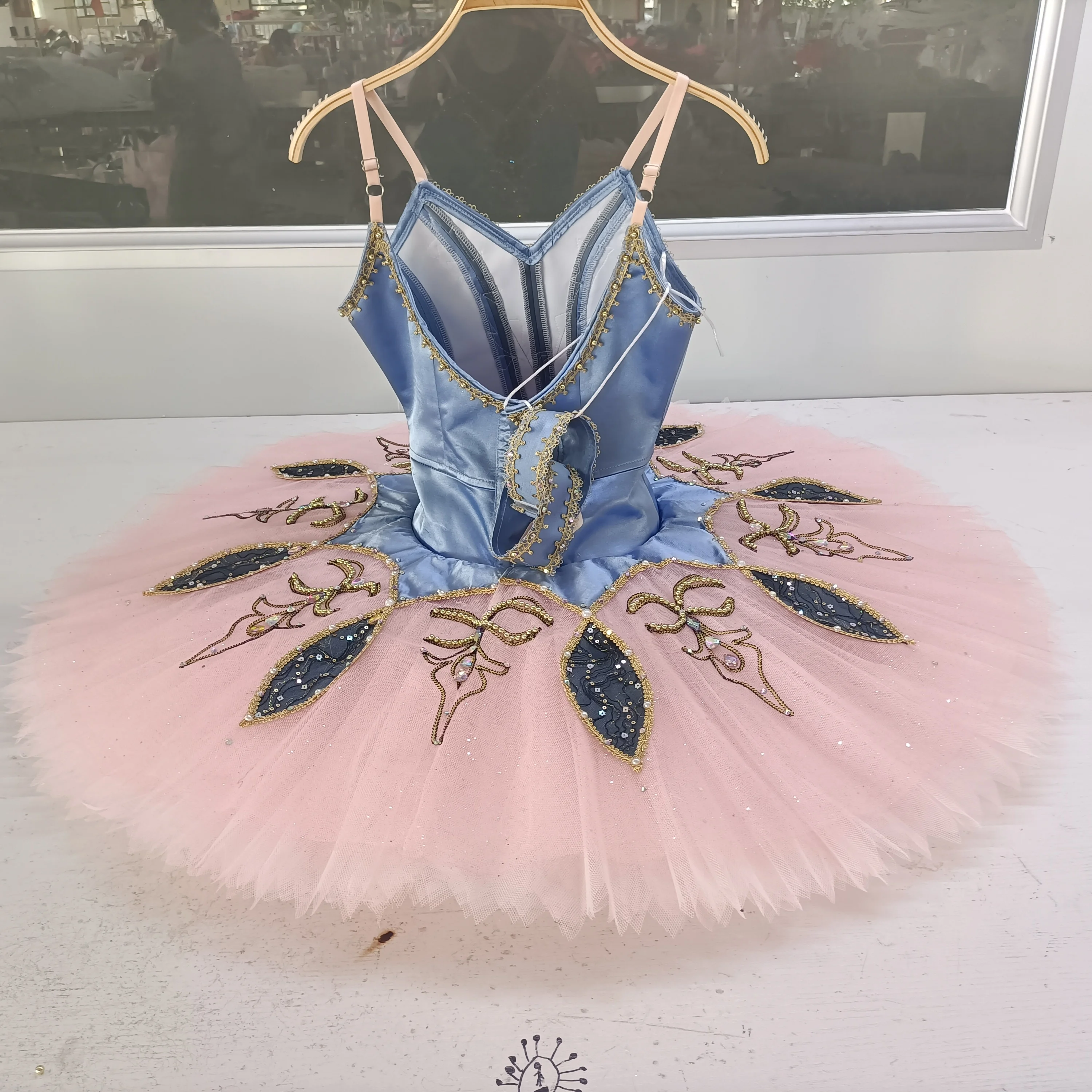 Professional High Quality 12 Layers Custom Size Kids Girls Women Adult Performance Wear Blue Pink Pancake Ballet Tutu