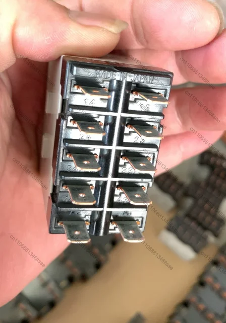 Accessories 1pcs power relay g7j-4a-t, 4 normally open. current 25a coil voltage 24vdc