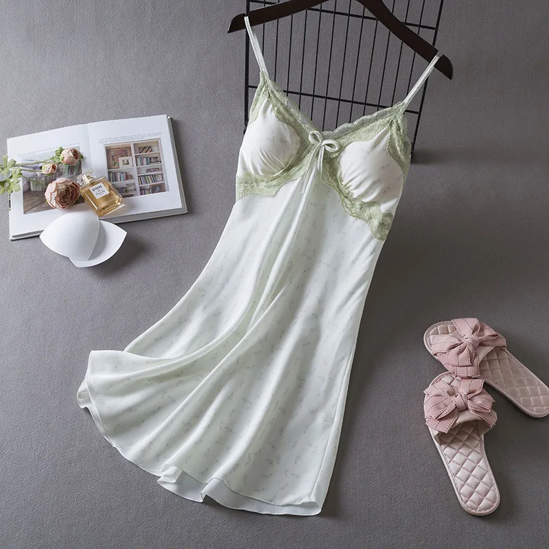 

Новая ночная сорочка с кружевными бретелями, летняя, из ледяного шелка, для дома, с подкладкой на груди