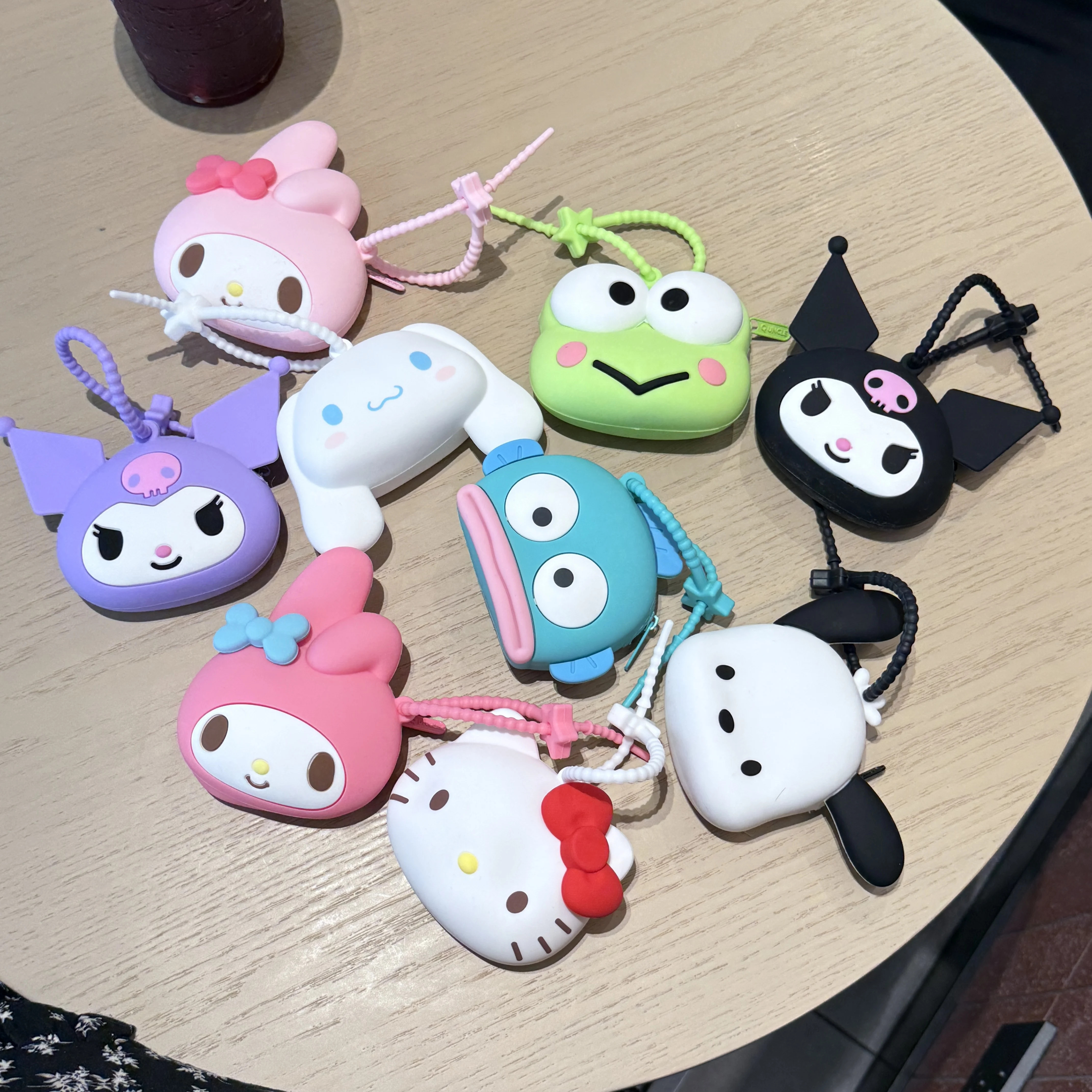 

Cute Style Key Bag Money Bag Coin Purse Card package Wallet For Hangyodon Melody Cinnamoroll Kuromi For Sanrio Headphone Case