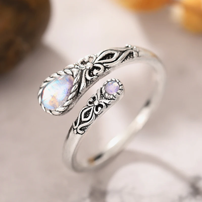 Women's Vintage Imitation Moonstone Opening Ring