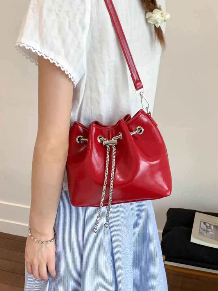 

Корейское издание, сумки-ведра с цепочками в стиле ретро, женские изысканные модные плиссированные сумки через плечо из искусственной кожи, простые универсальные сумки на плечо
