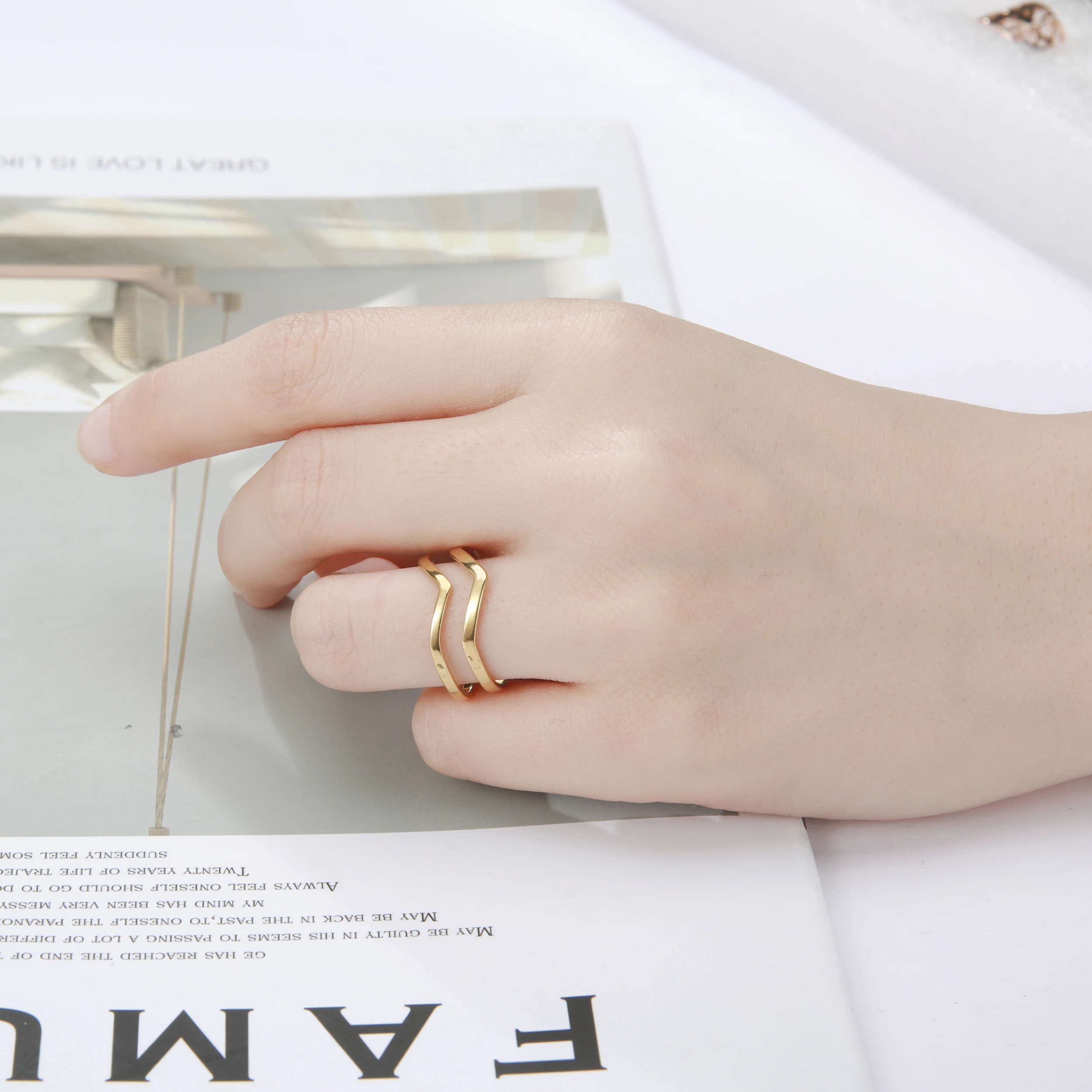 Lucktune Einfache Meereswellen-Ringe für Frauen, Edelstahl, trendige geometrische Ozean-Surf-Fingerringe, Schmuck, Hochzeit, Muttergeschenke – Detail 31