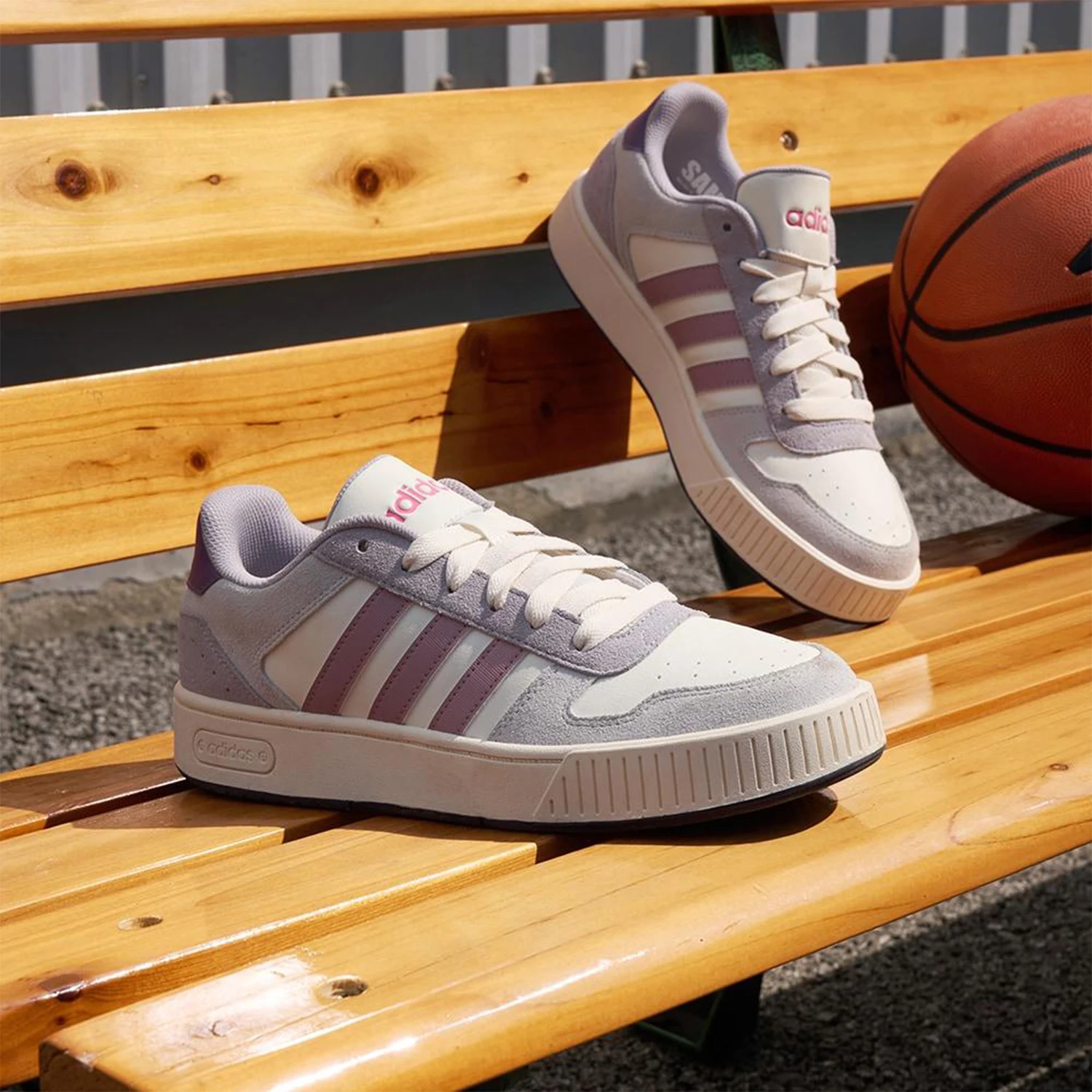 

adidas genuine D-PAD CLASSIC Unisex Low-top Sneakers KI5876