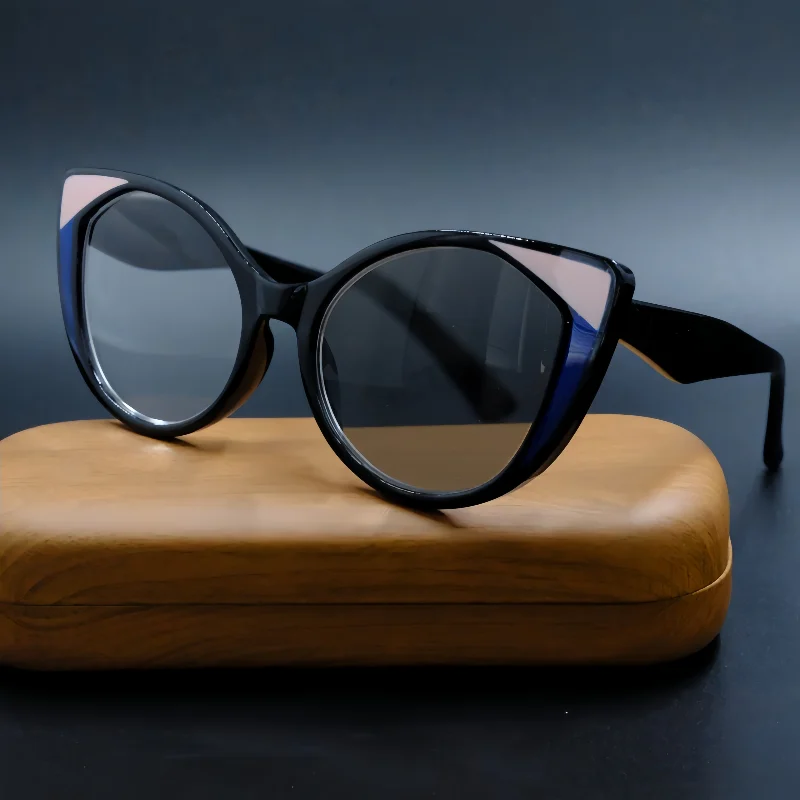 Photochromic Myopia Glasses Fashionable Anti-Blue Light Glasses with UV Protection and Prescription Lenses Available 0 To -4.0