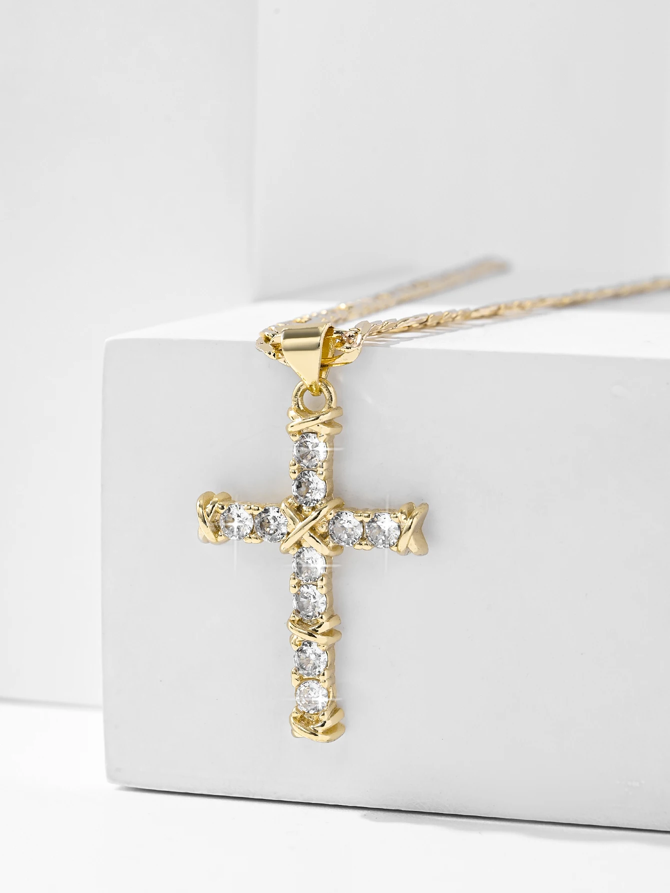

Cross Pendant Necklace 14K Gold Plated Zircon Inlay Women's Christian Gift Fashion Religious Baptism Prayer Jewelry Chain