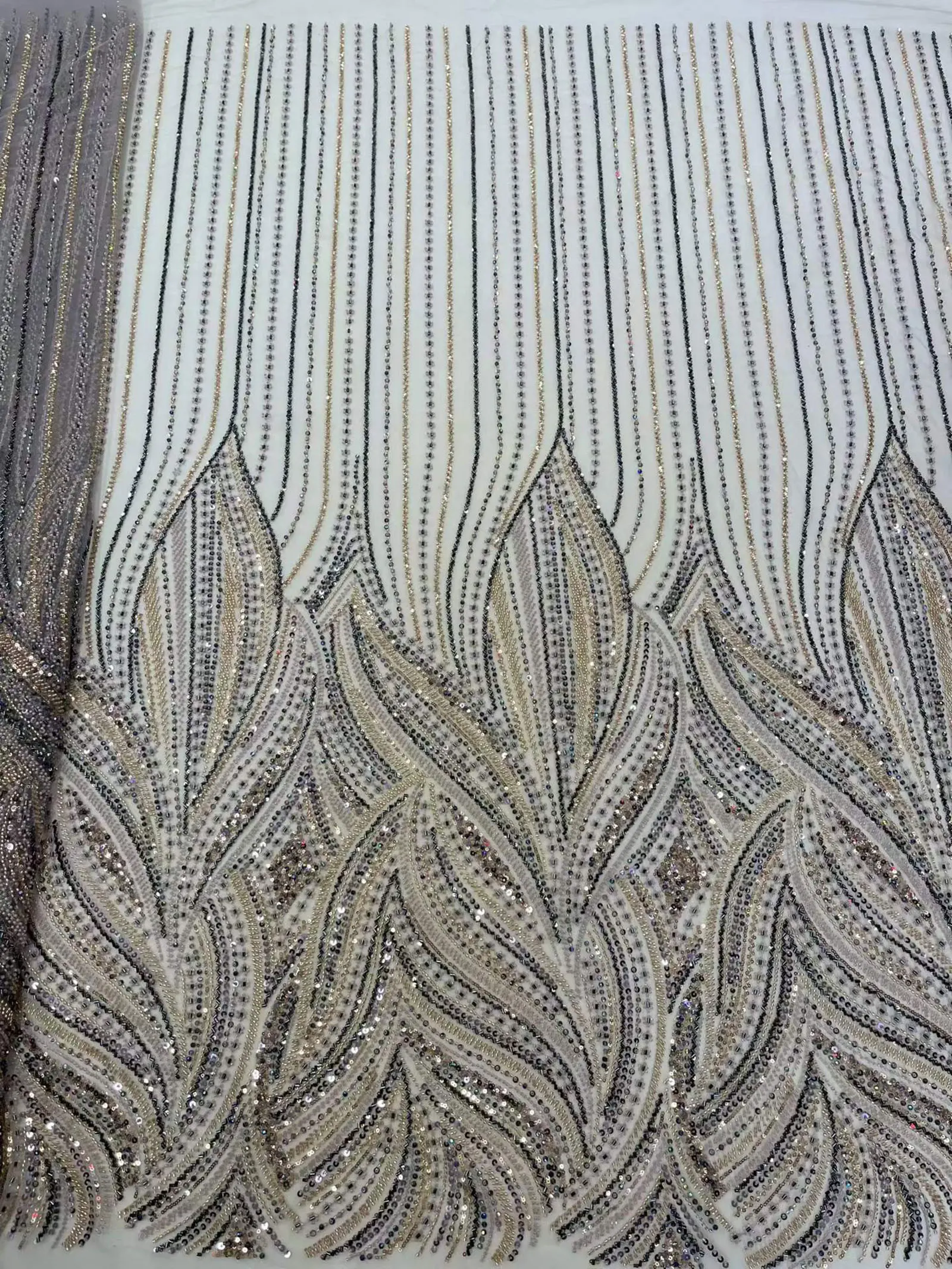 5 Yards afrikanischer Perlen-Spitzenstoff 2026 Hochwertiger französischer Pailletten-Tüll-Spitzenstoff für nigerianischen Brautstil – Detail 6