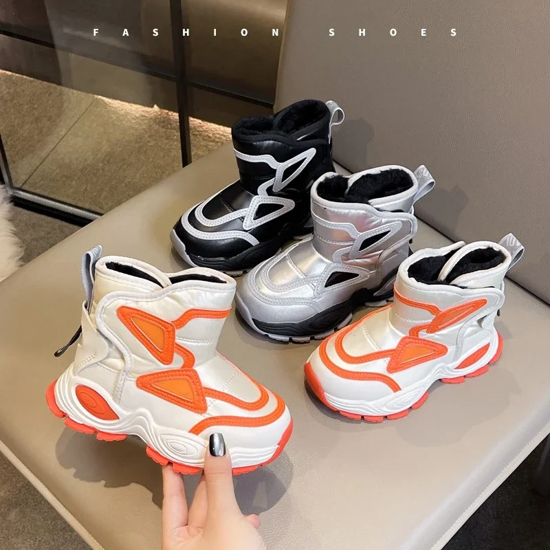 

Kids Short Boots Thick Fur Boys Girls Sports Boots Thick Soft Sole 2025 Winter New Children Leather Boots Toes Capped Non-slip