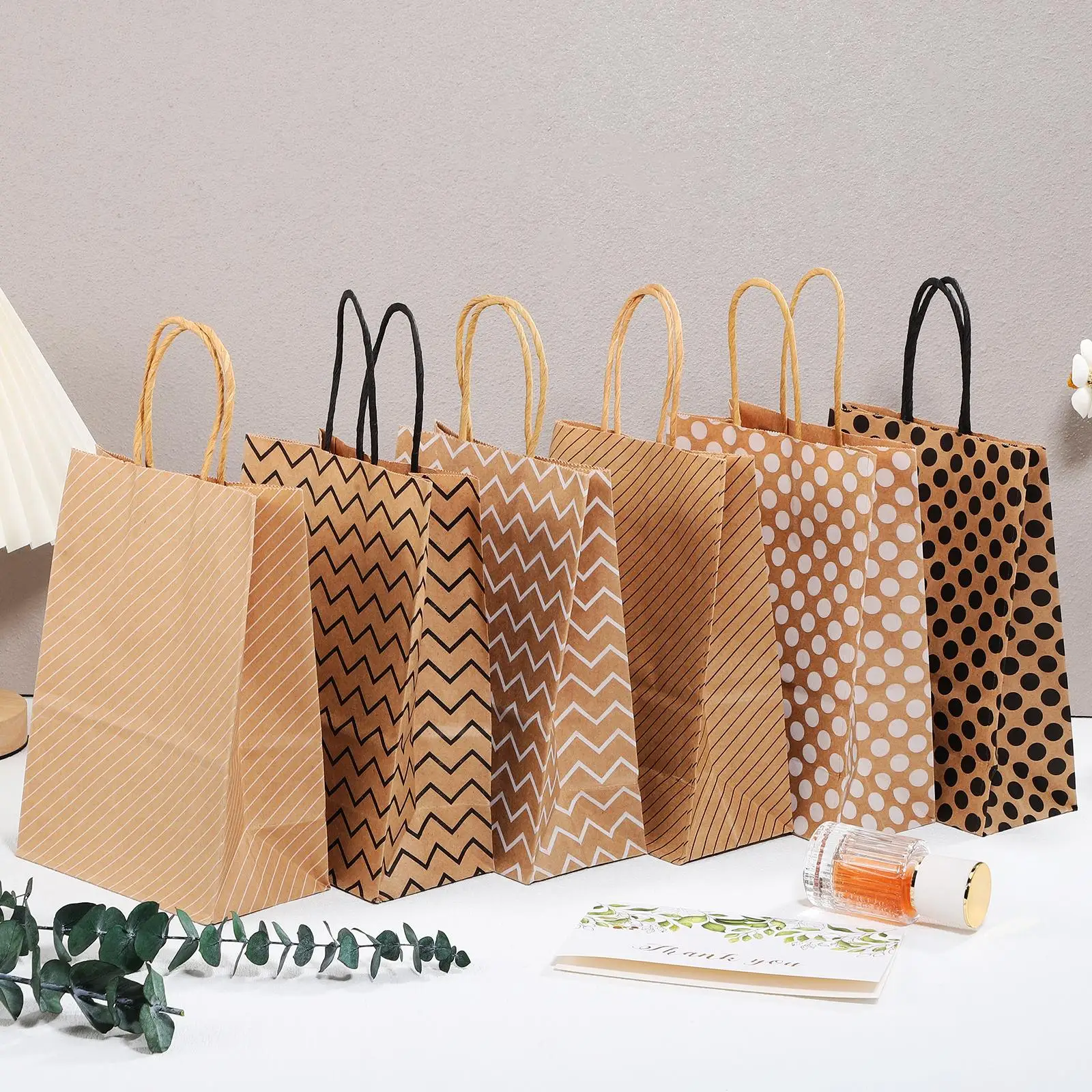 12 Stück Geschenktüten aus Kraftpapier mit Griff, Weihnachtskeks-Partygeschenkgriffe, Einkaufshandwerk