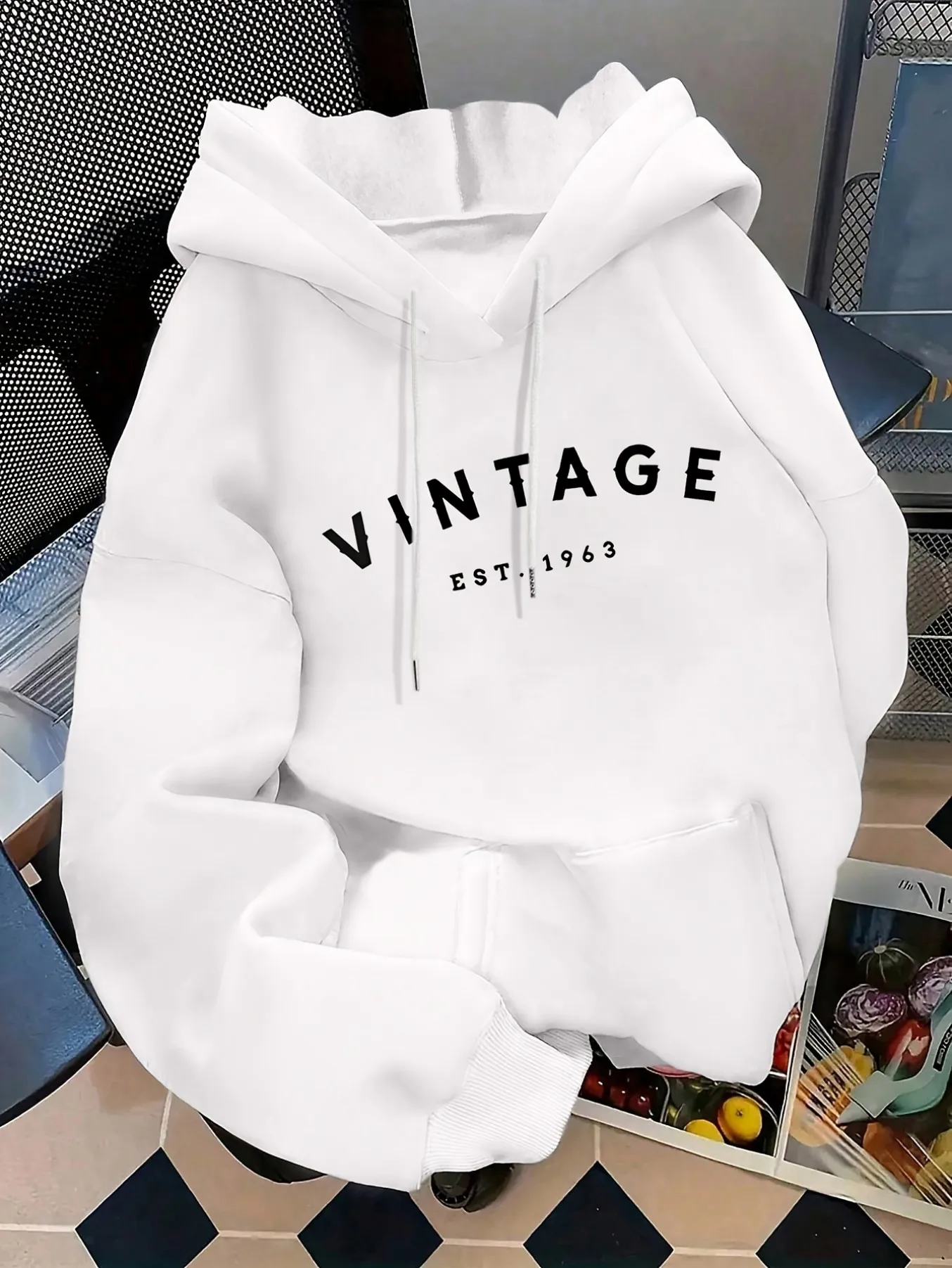 Ladies' Casual Hooded Sweatshirt with Fashionable Printed Patterns And Pockets. Hooded Sweatshirt with Drawstrings, Suitable for Spring, Summer, And Autumn. Comfortable Fabric. Hooded Sweatshirt, Ladies' Clothing