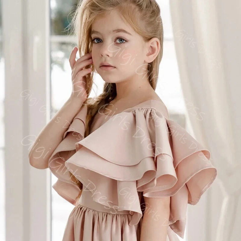 エレガントなサテンフラワーガールドレス トレイン付き フリル袖 オープンバック プリンセスページェントドレス カスタム聖体拝領誕生日パーティードレス