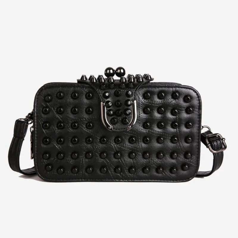 

Stylish Women Messenger Bag In Leather, Handbags For Everyday Use, Luxury Brand By Famous Designer Elegant