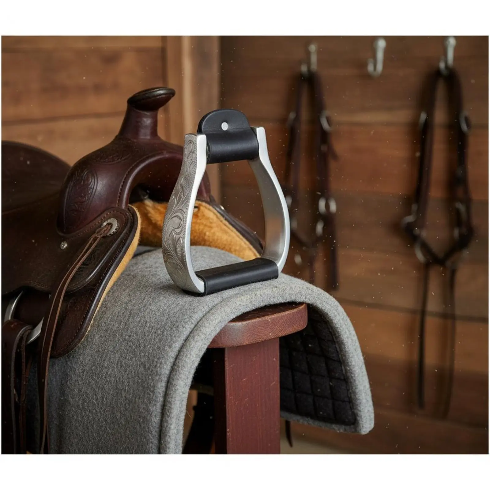Etriers-de-selle-western-en-cuir-grave-robustes-et-de-qualite-superieure-pour-cowboys