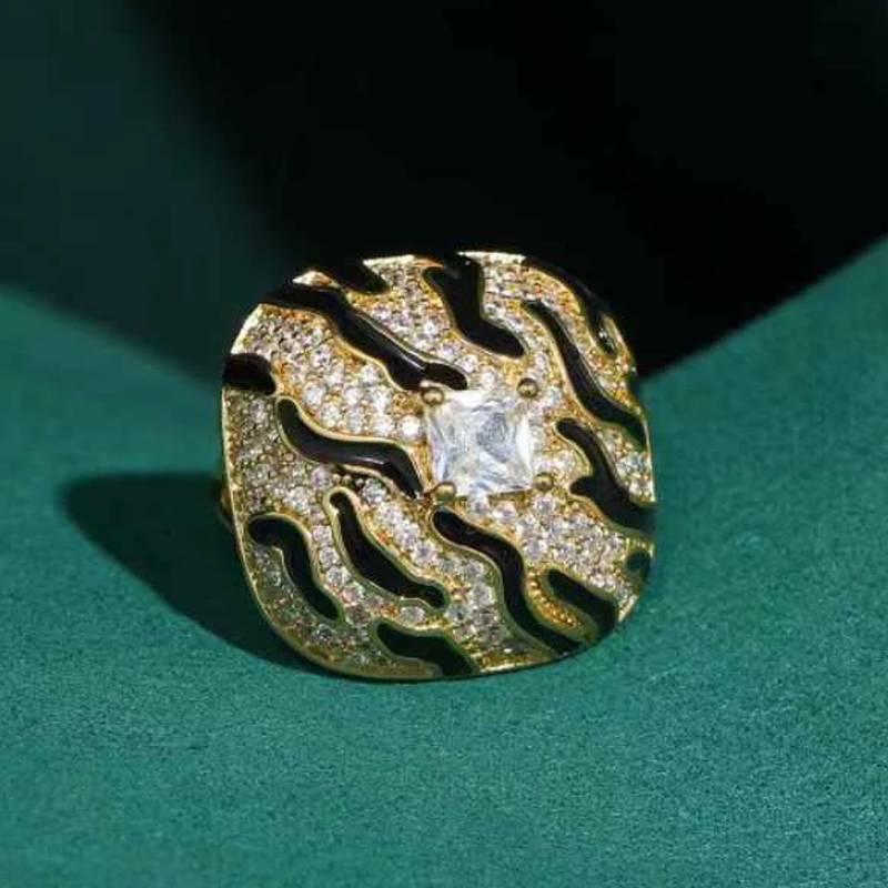 

Vintage Square Enamel Leopard Paint Ring Adjustable Rhinestone Charm Luxury Antique Gold Color Jewelry For Women 2026 Party