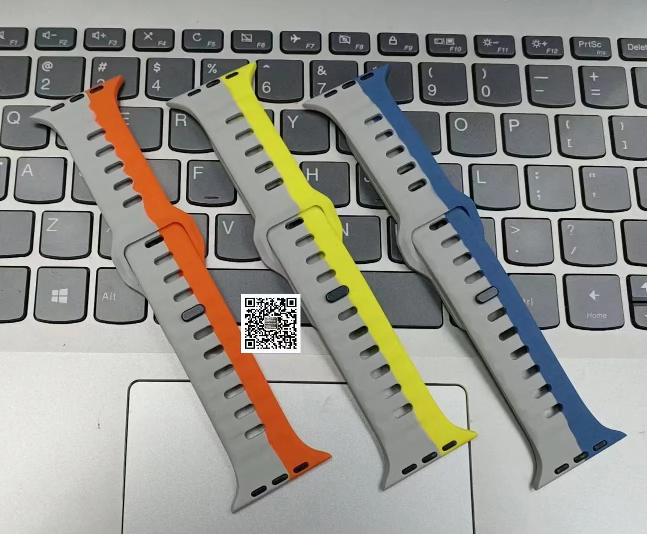 Apple Watch用シリコンストラップ 49mm 45mm 44mm 41mm 40mm 42mm 46mm スポーツブレスレット Correa iWatch Ultra 10 9 8 7 6 5 4 SE ベルト