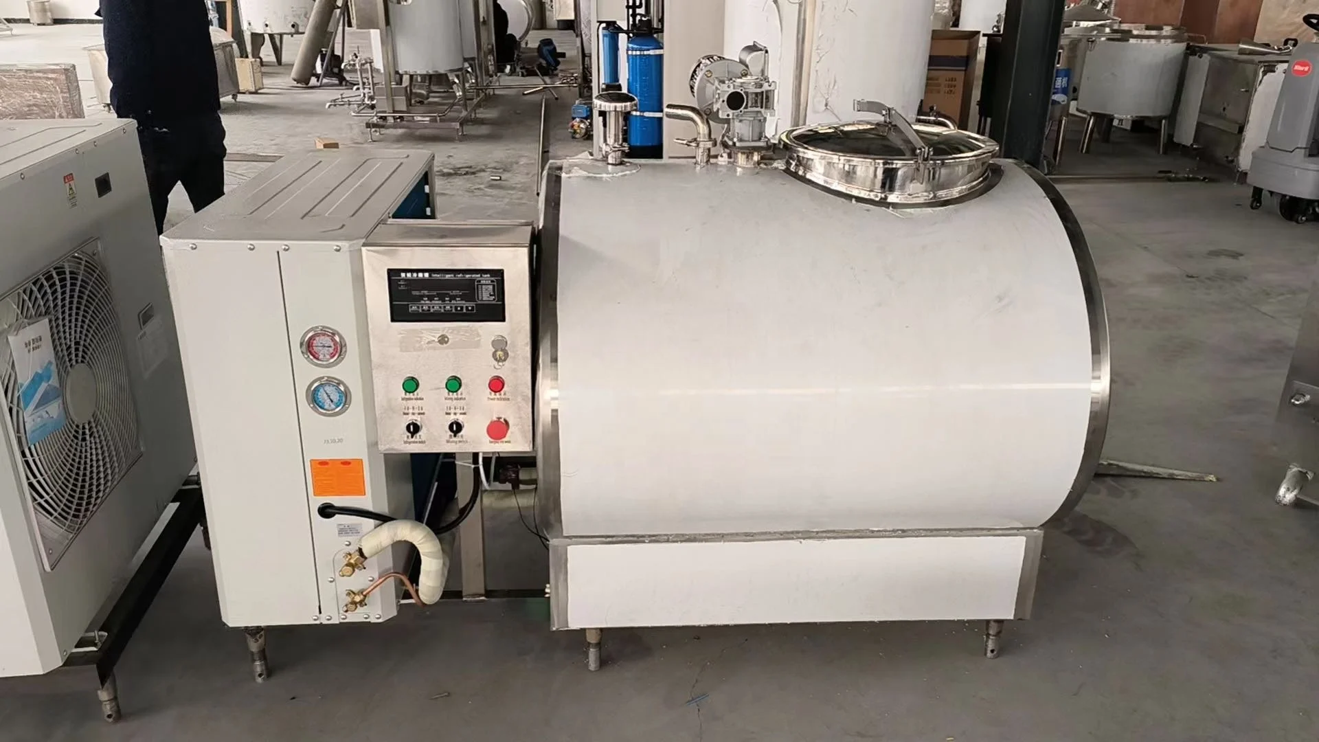 2000 5000 Liters 14000l Refrigerated Fresh Raw Bulk Milk Transport Pasteurization Fermentation Cooler tank Truck Cooling